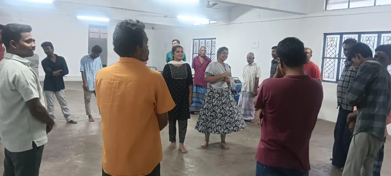Sahayithi Foundation counsellor leading a de-addiction and mental health awareness group session in Tiruppur