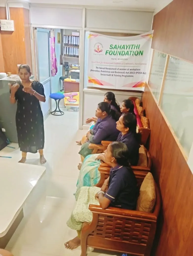 Interactive POSH Act awareness session for retail staff at Sri Thenu Silks, Anupperpalayam, Tiruppur